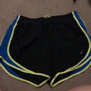 Size L Nike tempo shorts black with yellow/blue